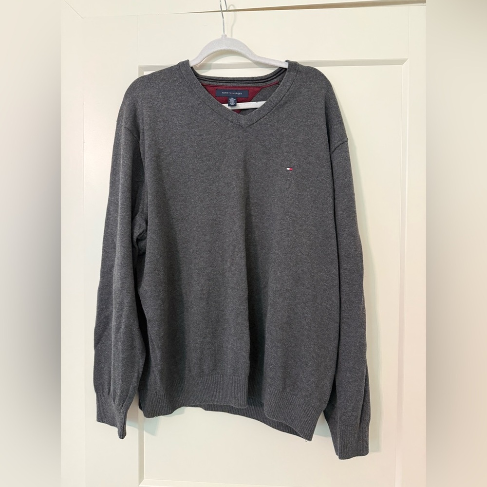 NWOT Tommy Hilfiger Sweater